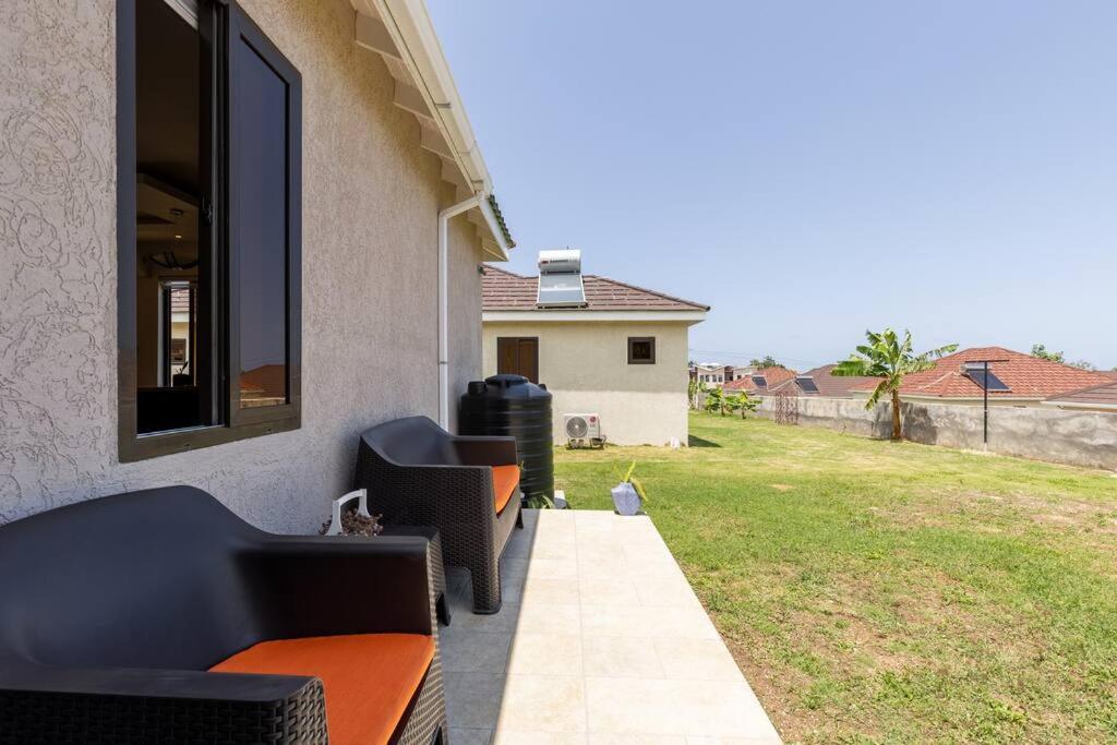 Sun Shine Luxury Villas 2 Bedroom Pool & Gym Ocho Rios St Ann Eksteriør billede